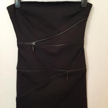 Nova ZARA crna haljina