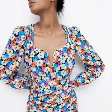 Zara mini cvjetna haljina