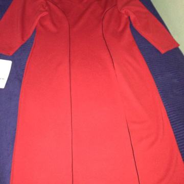 Zenska crvena haljina Mako velicine 38/40
