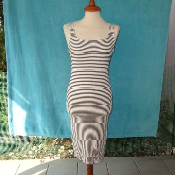 Ženska haljina Bershka vel. M