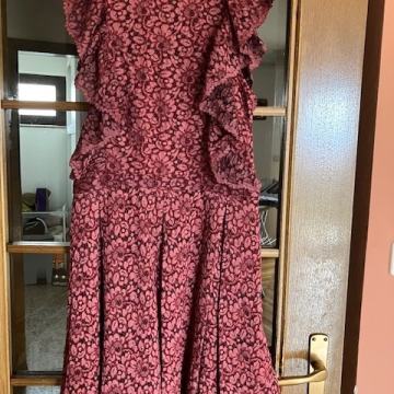 ženska haljina od čipke