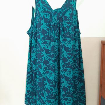 Nova ženska haljina