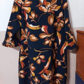 Nova ženska haljina