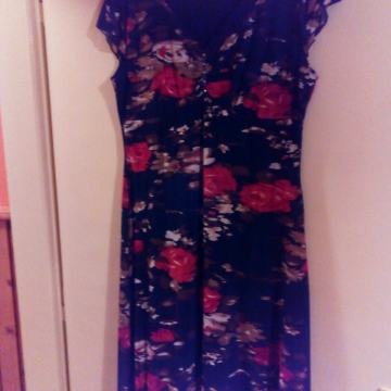 Zenska haljina NOVO vel 40-42