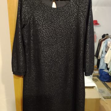 Zenska haljina. Vel . M . SMIT MISS.