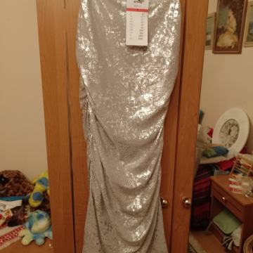 Zenska haljina. NOVO. Vel . S