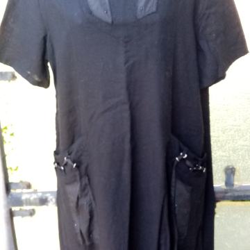 ženske haljine M,L- po 13e