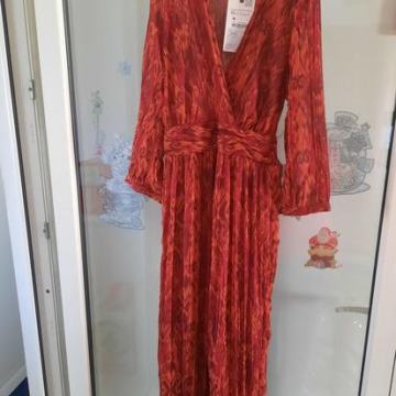Zara nova haljina s etiketom XS