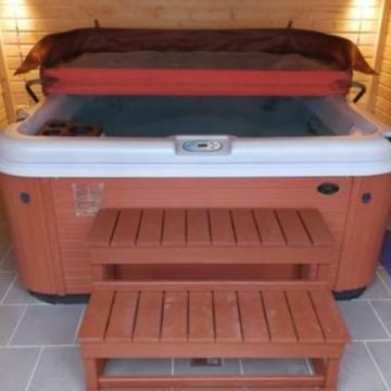 Jacuzzi Hot Tube