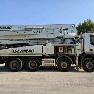 IVECO TRAKKER