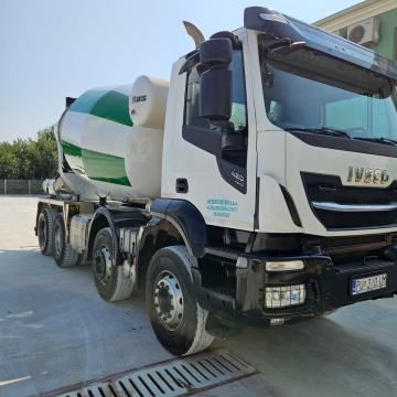 IVECO TRAKKER