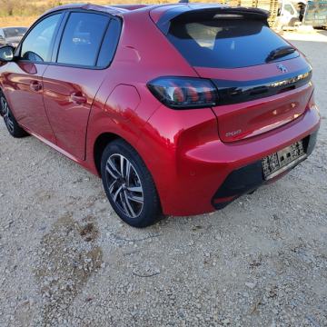 Peugeot 208 1,2 2022 god