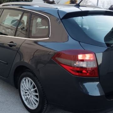 RENAULT LAGUNA 3 2.0 dci Rezervni dijelovi limarije i mehanike