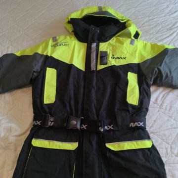 I Max kombinezon
