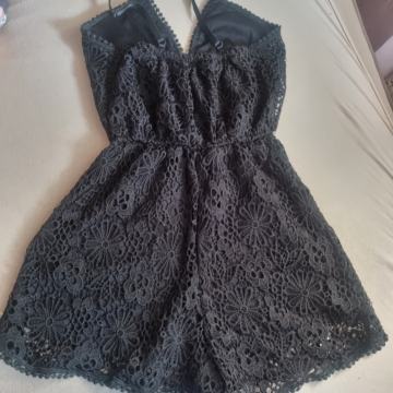 Ženski crni kombinezon sa čipkom vel S/M