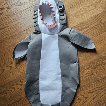 kostim morski pas za djecu 6-7g