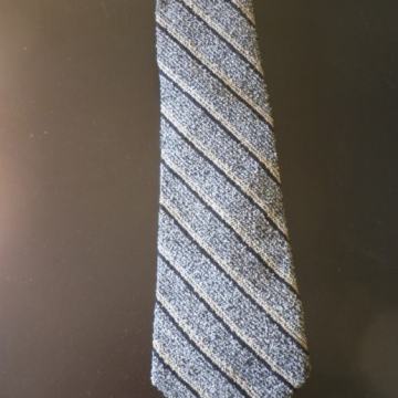 PRUGASTA VUNENA KRAVATA