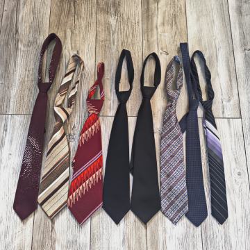 Različite očuvane kravate - neke su vintage