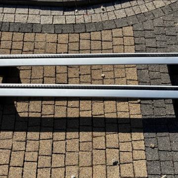 Thule WingBar Evo - Toyota Avensis sedan