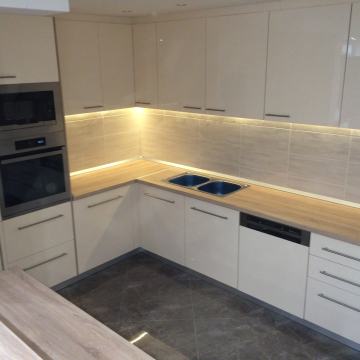 KUHINJA KUTNA SA ŠANKOM AKCIJA DO ISTEKA ZALIHA