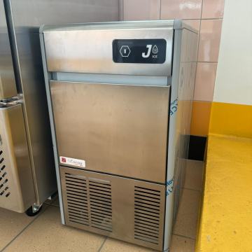 LEDOMAT JolyIce 25kg "AKCIJA DO ISTEKA ZALIHA"