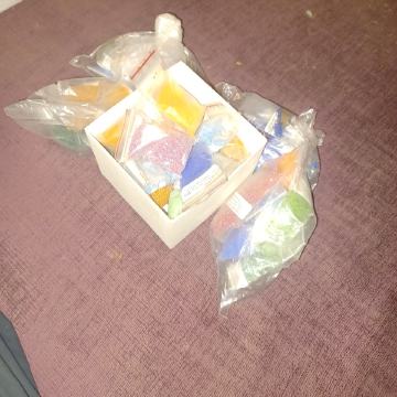 Lot staklenih perli za nakit