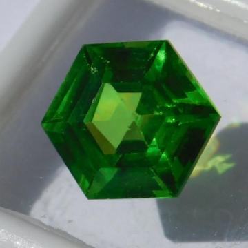 Prirodan 10.72kt Peridot Hexagon reza 11x11x7mm kutija i certifikat