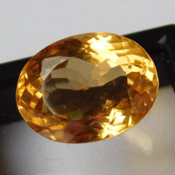 Prirodan 10.95kt brazilski Citrin 15x11x9mm