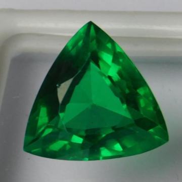 prirodan 9.62kt Trillion Granat 13x13x7mm kutija i certifikat