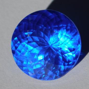 Prirodan visokokvalitetan 19.40kt Tanzanit 15x15x11mm kutija i certifi