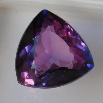 Rijedak prirodan 6.62kt dvobojni Safir sa kutijom i certifikatom