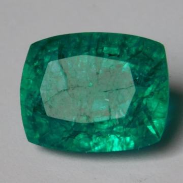Velik prirodan 10.92kt kolumbijski Smaragd 14x11x8mm sa kutijom i