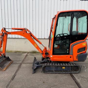 KUBOTA KX016-4