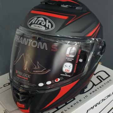 KACIGA AIROH PHANTOM