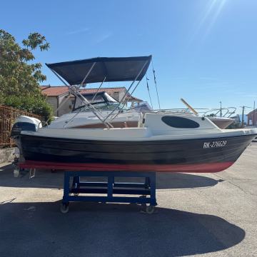 Adria 500 + Yamaha 25 -samo 60 sati-