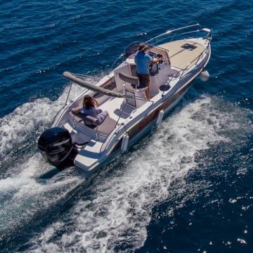 BLULINE 23 DECK NA STANJU NOVO PLOVILO