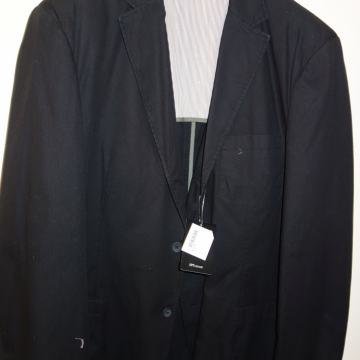 Crni sako (vel. 58), nenosen, u besprijekornom stanju