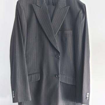 DKNY muško odjelo, novo ne nošeno, veličina XXL, 50 €