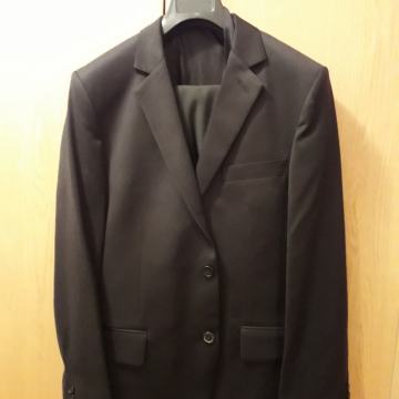 Kvalitetno muško odijelo - prilika!