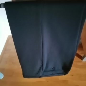 Muške hlače. Nove br. 50 i 52