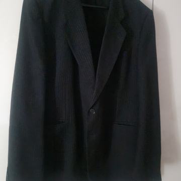 Muški sako od odijela crni na tanke prugice vel 56