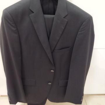 Muško crno odijelo Varteks