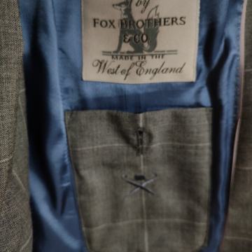 Muško odijelo 46, Hackett London