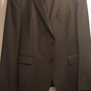 Muško  odijelo Joop, novo