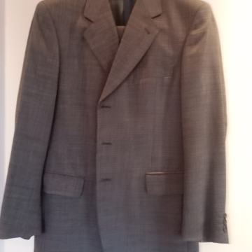 Muško odijelo Nik broj 50 sivo,nenošeno