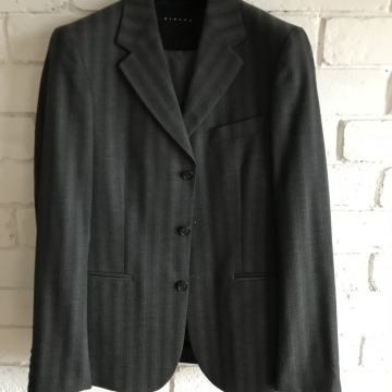 Muško odijelo novo Sisley