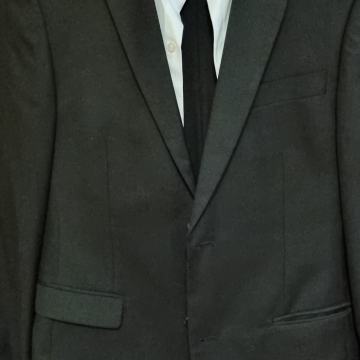 Odijelo za dječake sa bijelom kosuljom