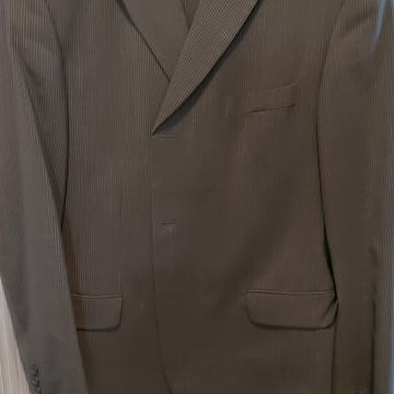 MUŠKO ODIJELO  7 EUR