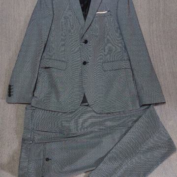 Muško odijelo ZARA vel.52/L - NOVO