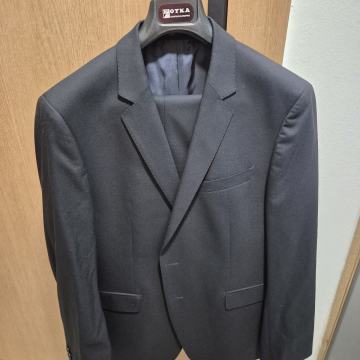 Odijelo Kotka 100 posto vuna vel. 52